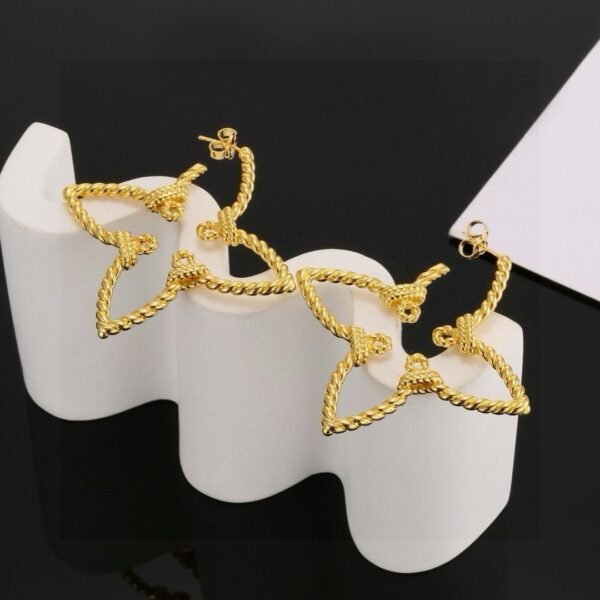 LV four-leaf clover hollowed-out twisted earrings