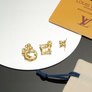 img_4034f5a7_20250507_i1746630203890_1699_0_5.jpg.jpg Louis Vuitton stud earrings letter stud earrings
