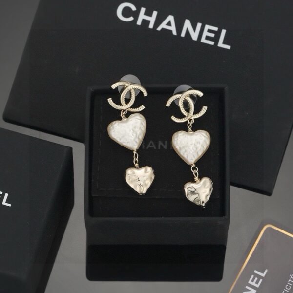 Chanel light gold heart heart earrings
