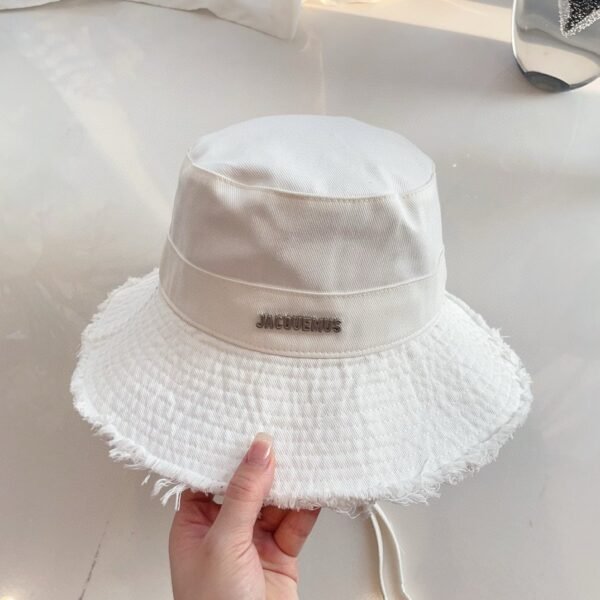 jacquemus raw edge drawstring bucket hat