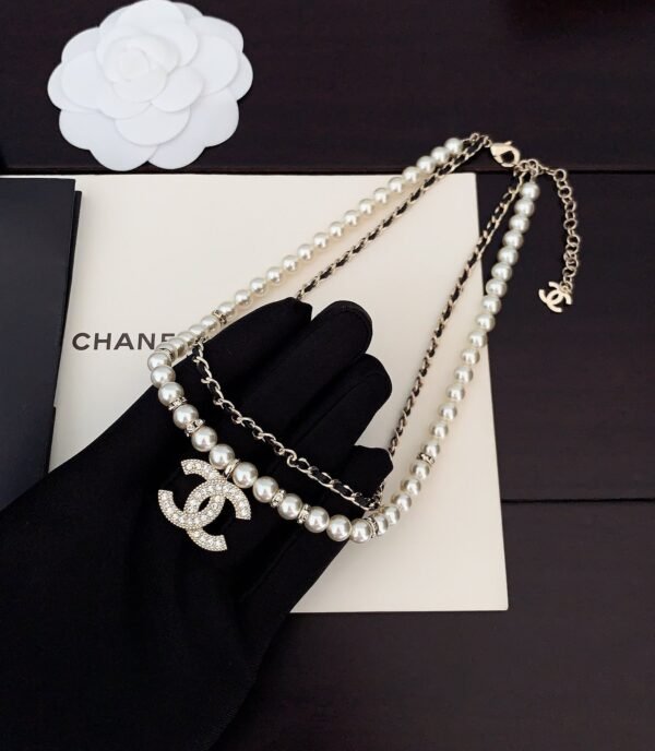 ch*nel black leather pearl double-layer necklace