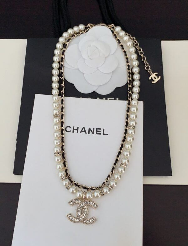 ch*nel black leather pearl double-layer necklace