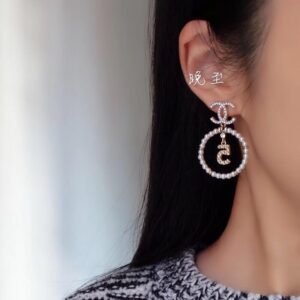 CHANEL 5-letter perfume bottle with double c stud earrings