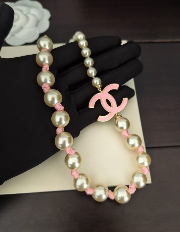 ch*nel pink cc pearl necklace