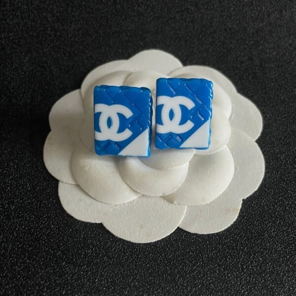 Chanel diamond-shaped double C stud earrings