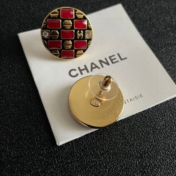 Chanel round double C stud earrings