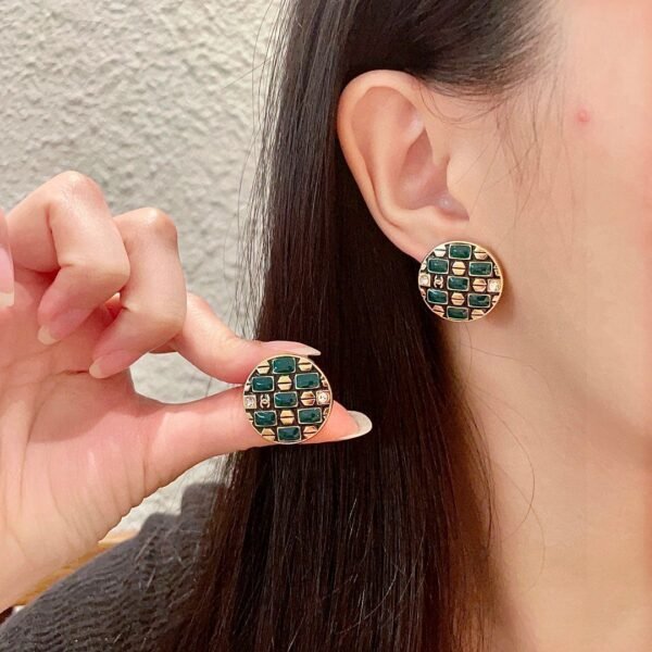 Chanel round double C stud earrings