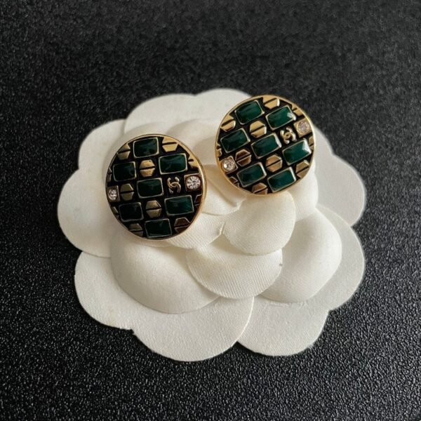 Chanel round double C stud earrings