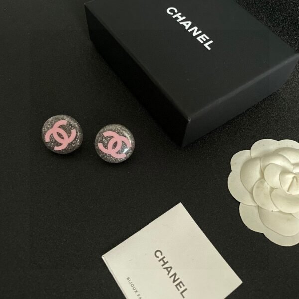 Chanel round double C stud earrings