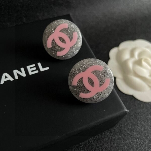 Chanel round double C stud earrings