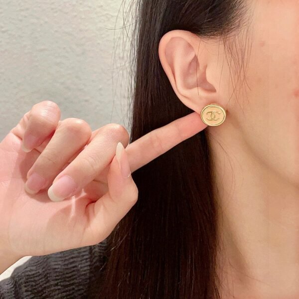 Chanel round double C stud earrings