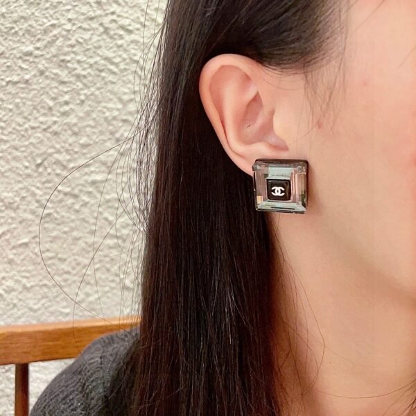 Chanel round double C stud earrings