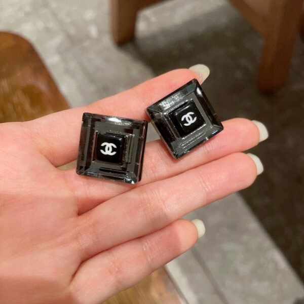 Chanel round double C stud earrings