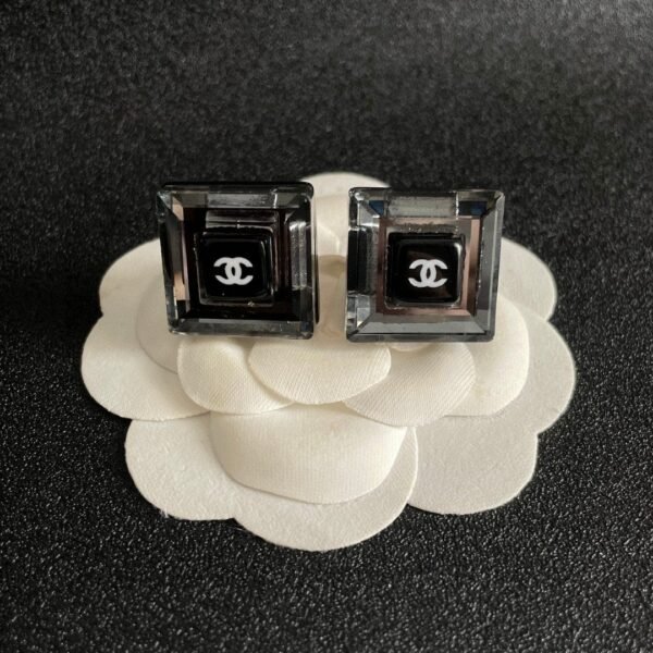 Chanel round double C stud earrings