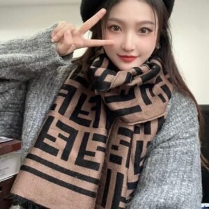 FENDI classic cashmere scarf size 42x180cm