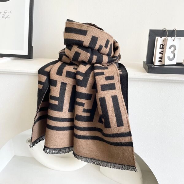 FENDI classic cashmere scarf size 42x180cm