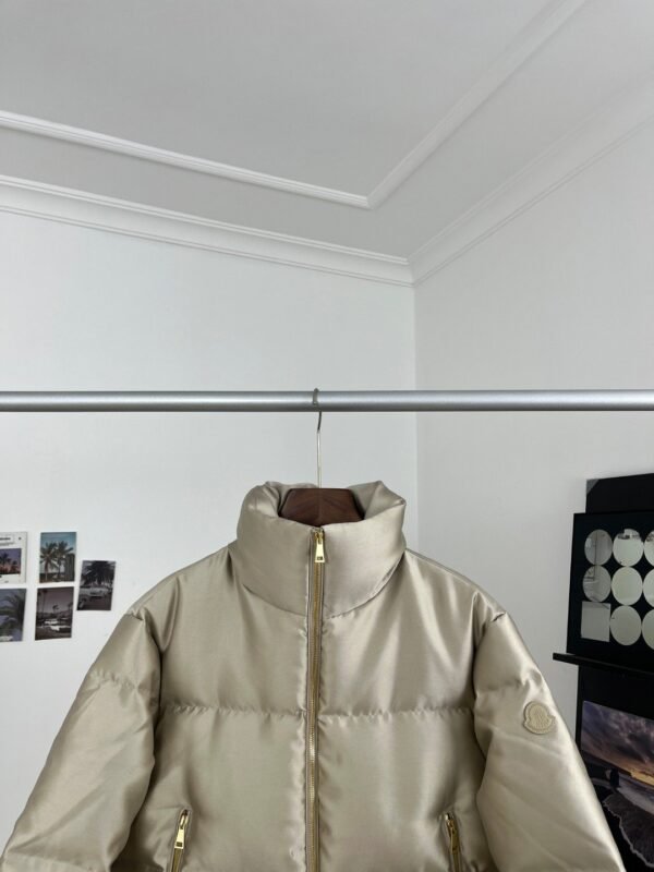 ???????????????????????????? New BONNELLES satin fabric women’s short down jacket Color: Champagne gold