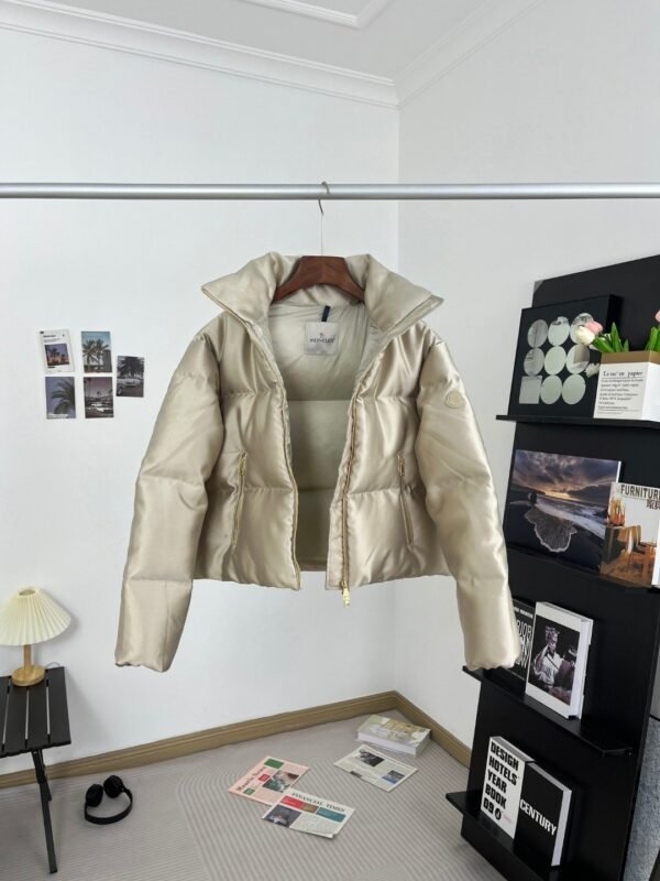 ???????????????????????????? New BONNELLES satin fabric women’s short down jacket Color: Champagne gold