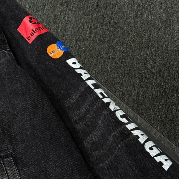 Balenciaga 2025 high-end denim jackets are made of 480g high-quality fabric