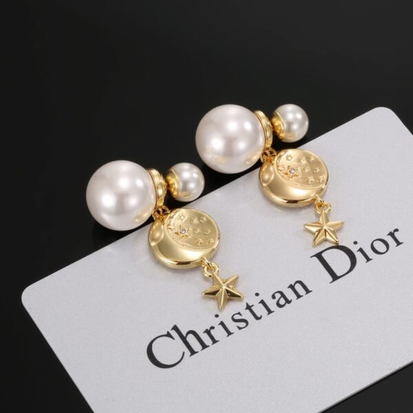 DIOR Pearl earrings