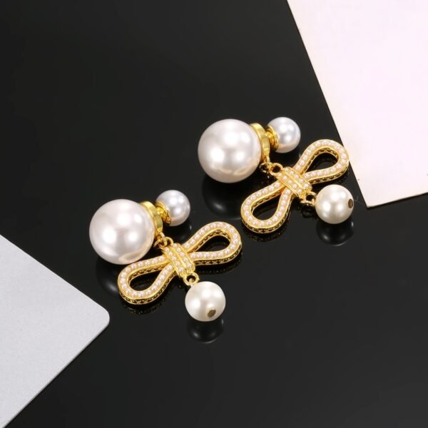 DIOR Pearl earrings