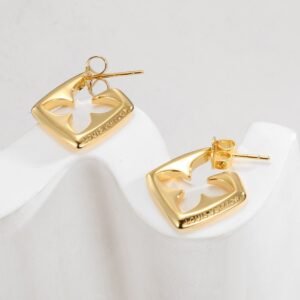 windows1746291422010_1766262497-162929215.jpg.jpg Louis Vuitton stud earrings
