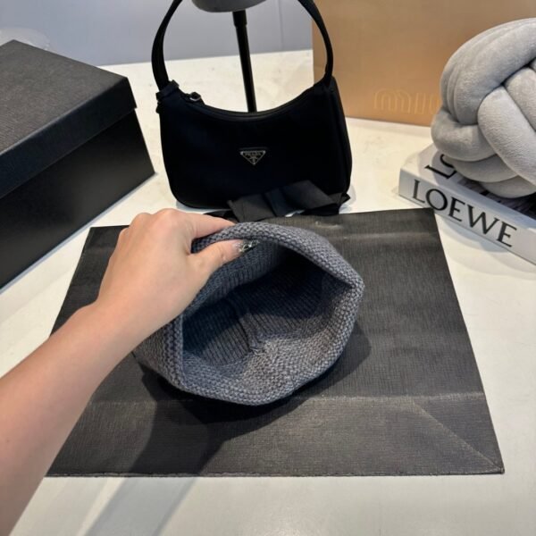 CELINE autumn/Winter knitted cap