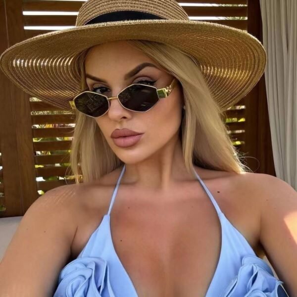 PRADA sunglasses—weiss