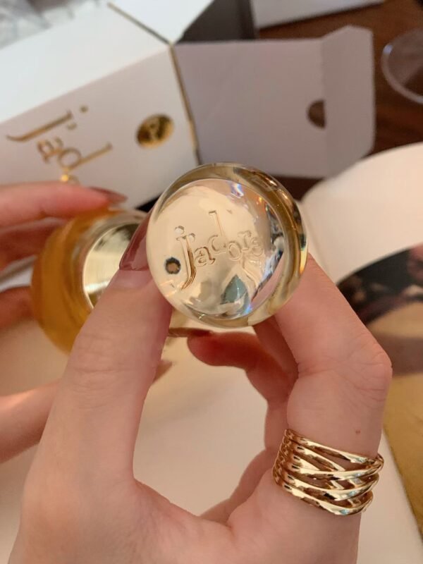 CHANEL powder meets women’s eau de toilette 100ml