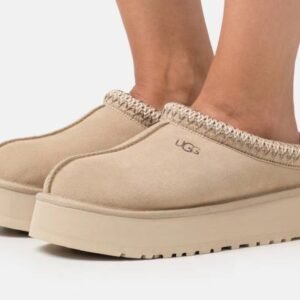微信图片_20240923163023.jpg UGG thick-soled shoes.