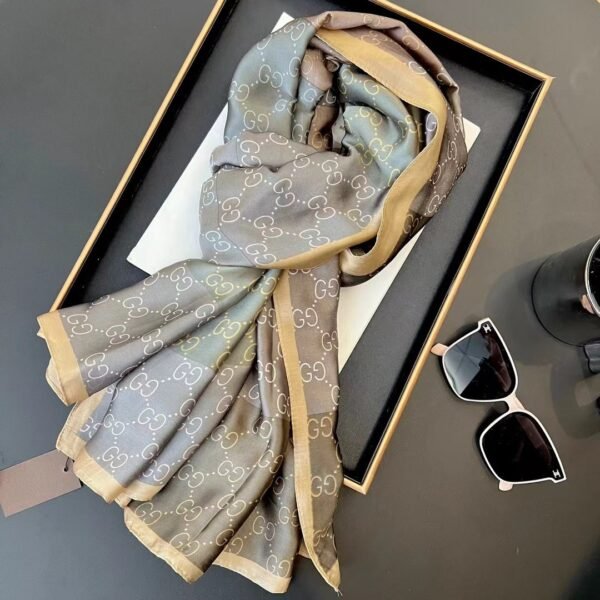 GUCCI scarf 180x90cm