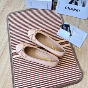 CHANEL bow shoes