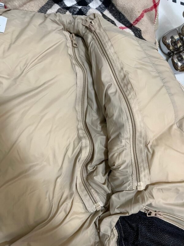 Burberry detachable hood long sleeve winter down jacket for men and women