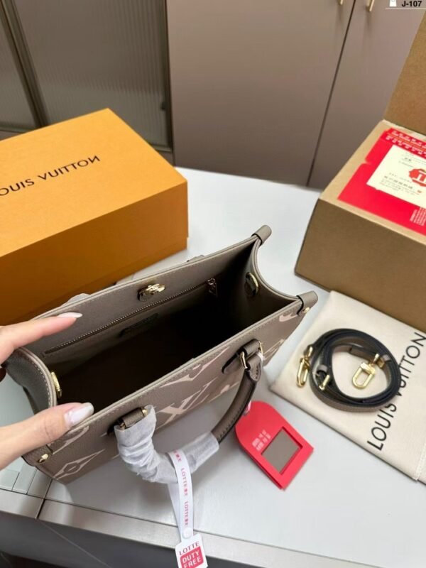 Louis Vuitton shoulder bag