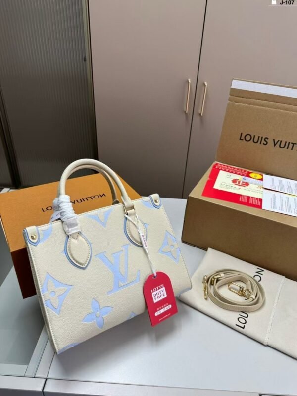 Louis Vuitton shoulder bag