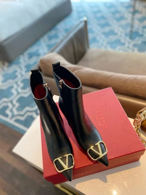 Valentino boots premium version natural leather