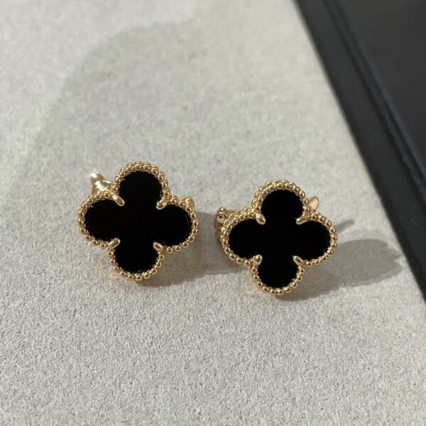 Van Cleef & Arpels Four-Leaf Clover Earrings Regular Edition