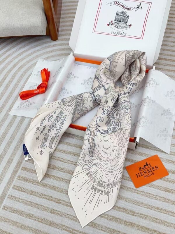 Hermès silk scarf dimensions: 90cm x 90cm