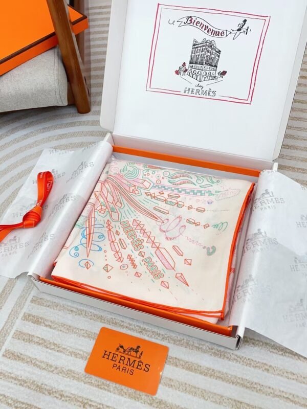 Hermès silk scarf dimensions: 90cm x 90cm