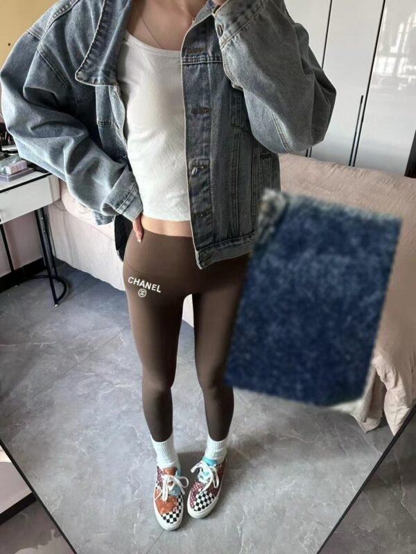 Chanel yoga pants Sweatpants