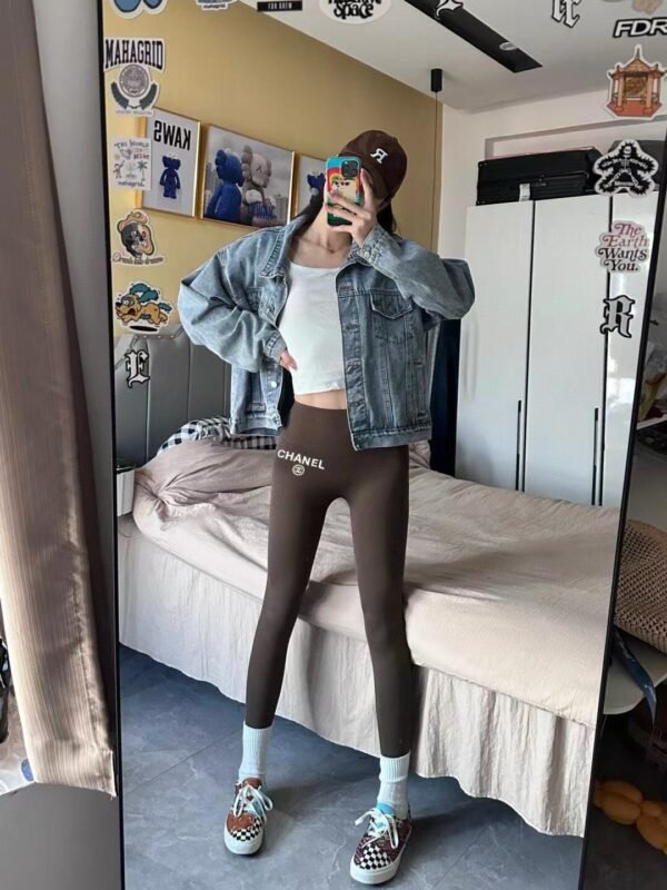 Chanel yoga pants Sweatpants