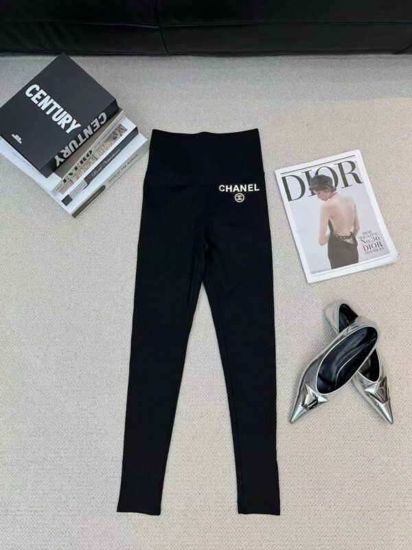 Chanel yoga pants Sweatpants