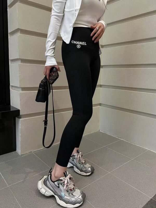 Chanel yoga pants Sweatpants