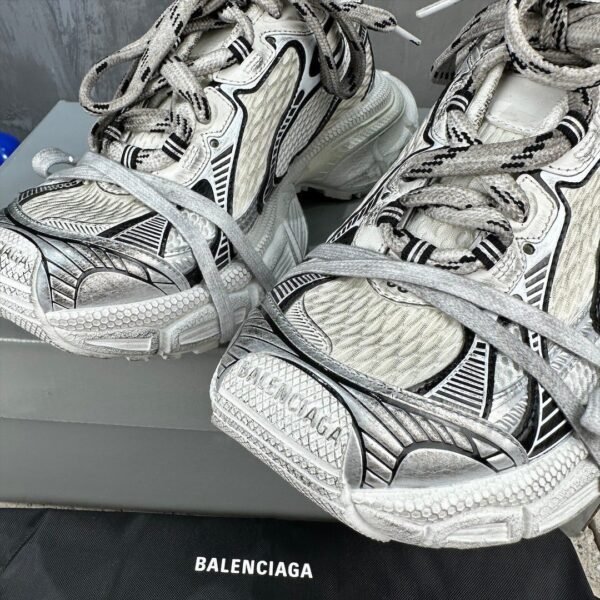 Balenciaga high-end sneakers