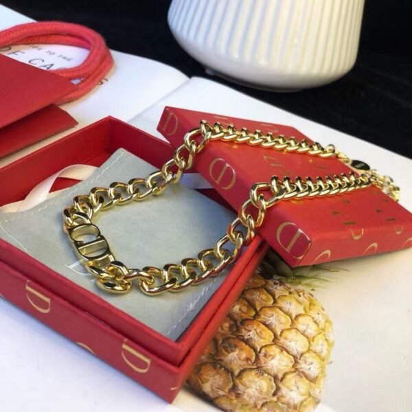 DIOR CD letter necklace high-end version