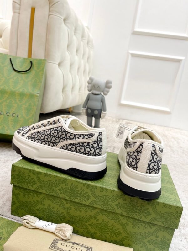 GUCCI casual shoes