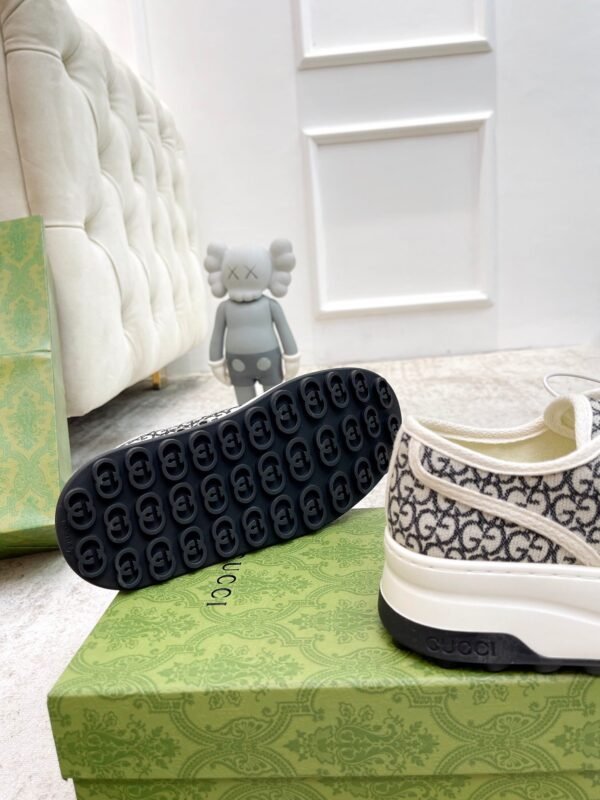 GUCCI casual shoes