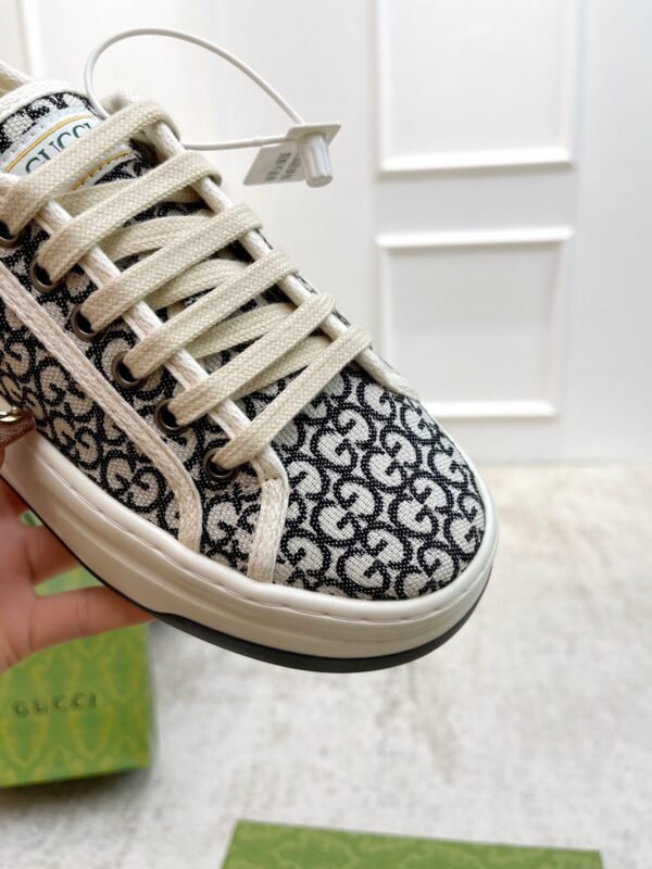GUCCI casual shoes