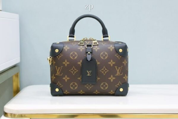 Louis Vuitton small square bag Premium 20×14×7.5cm