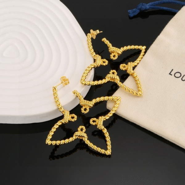 Louis Vuitton Flower Series White Shell Asymmetric Earrings Premium Edition